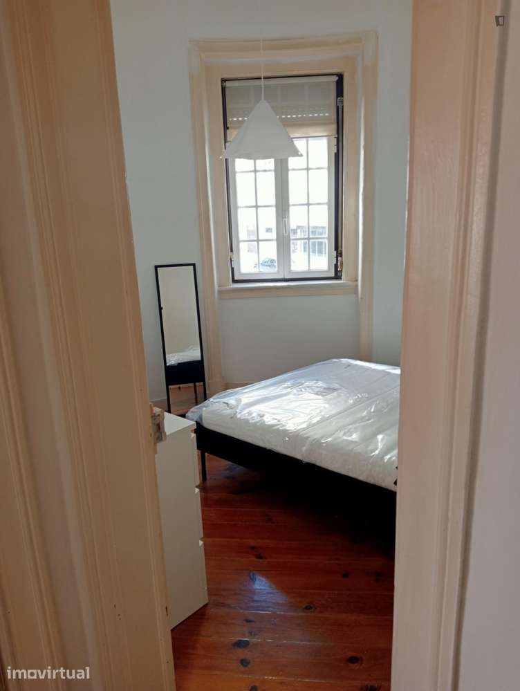 Quarto - localizado em Alameda Lisbon - Grande imagem: 2/12