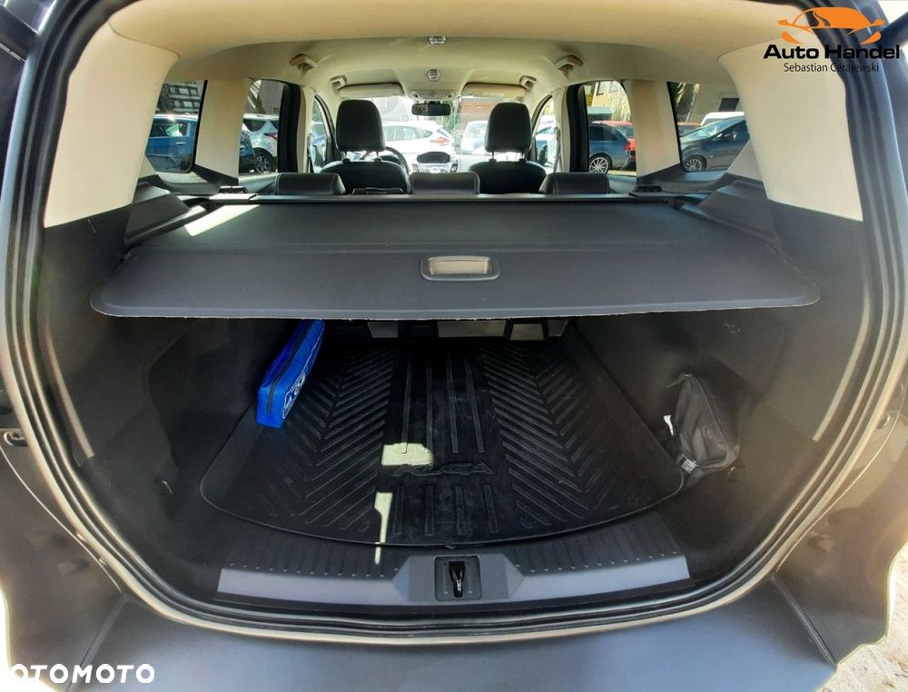 Ford Kuga 1.5 EcoBoost 2x4 Titanium - 14