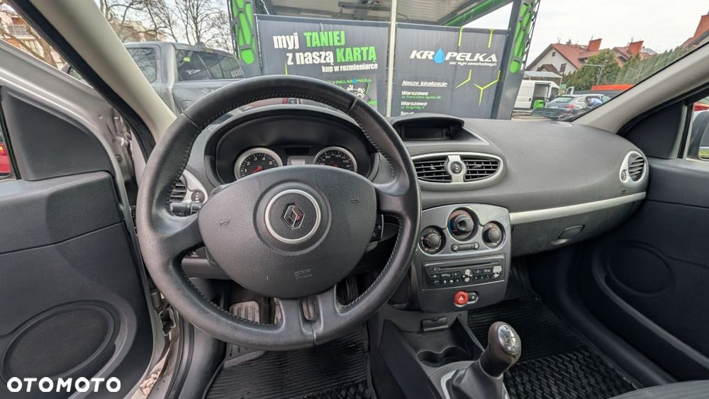 Renault Clio - 7