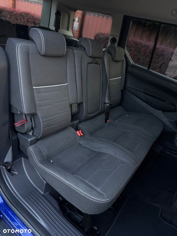 Ford Tourneo Connect Grand - 33