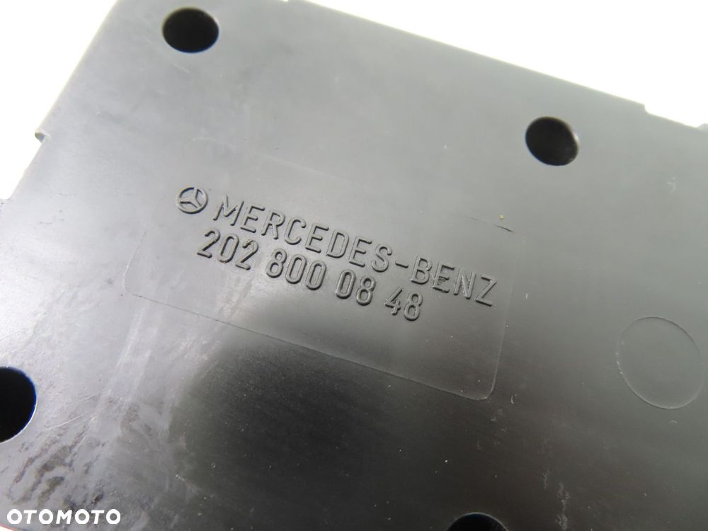 POMPKA ZAMKA CENTRALNEGO MERCEDES W202 2028000848 - 2