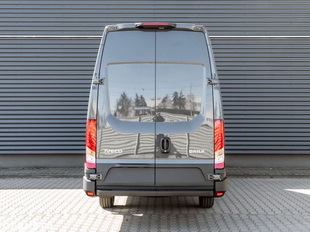 Iveco Daily 35S18HA8V 3.0 L4H3 - 7