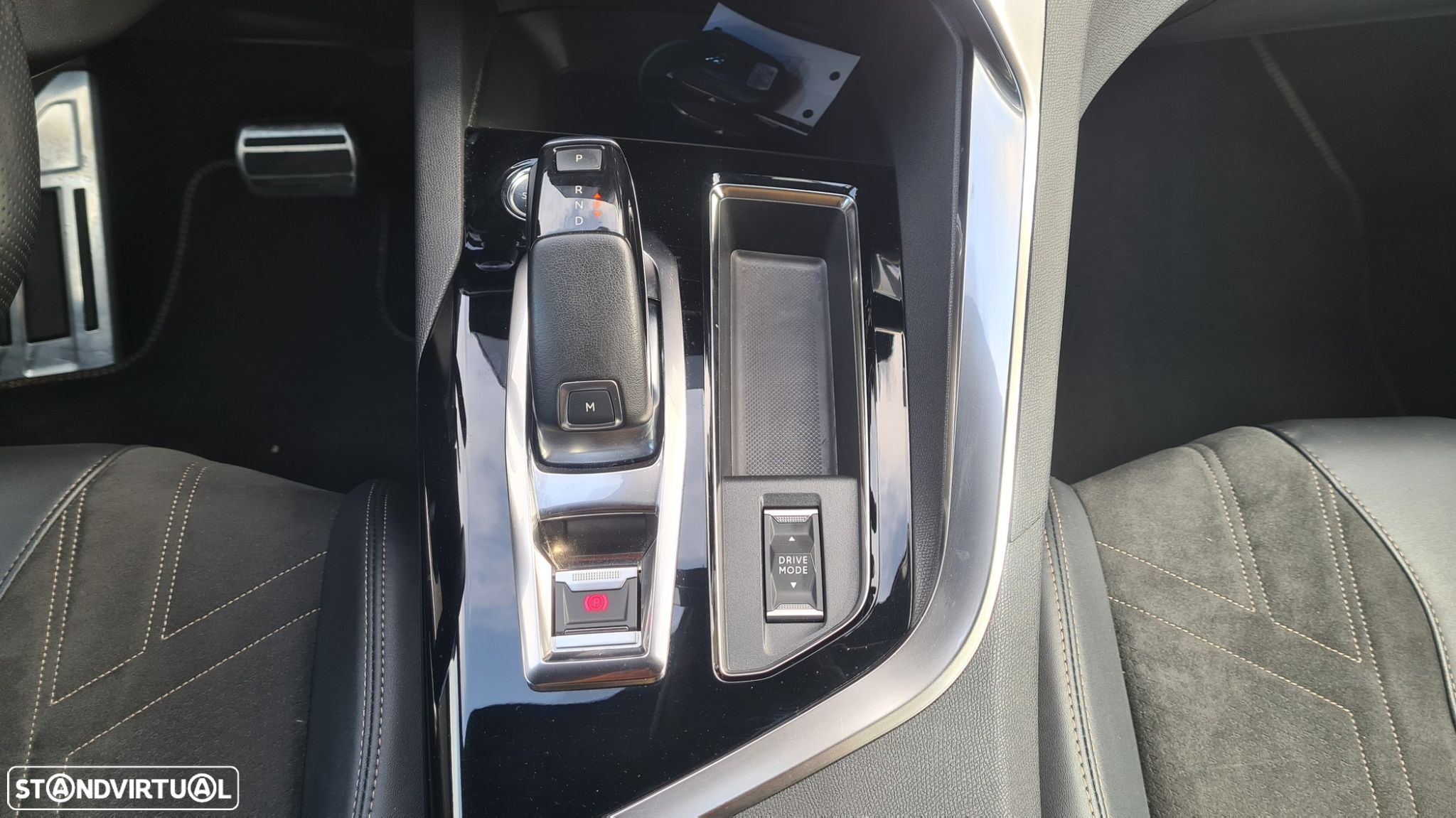 Peugeot 5008 1.5 BlueHDi GT EAT8 - 44