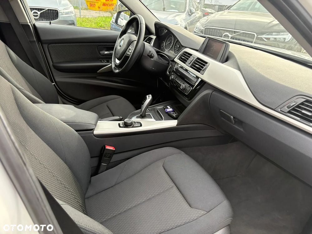 BMW Seria 3 320d Eff.Dynamics Advantage - 25