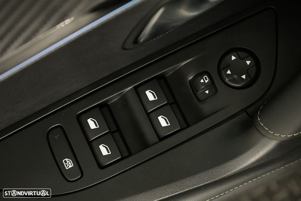 Peugeot e-2008 50 kWh GT - 22