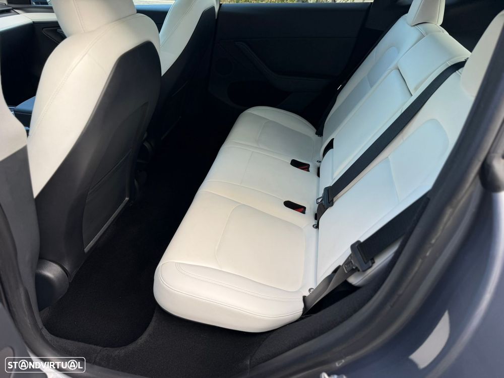Tesla Model Y Long Range Tração Traseira - 43