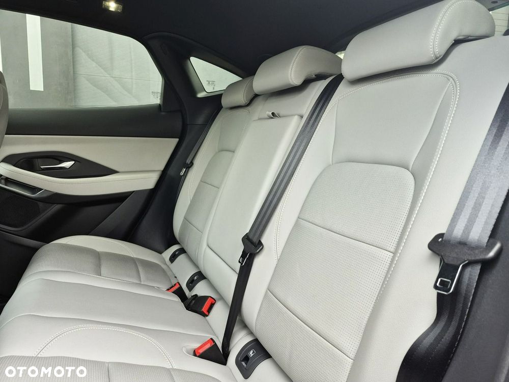 Jaguar E-Pace 2.0 P200 mHEV AWD R-Dynamic S - 24