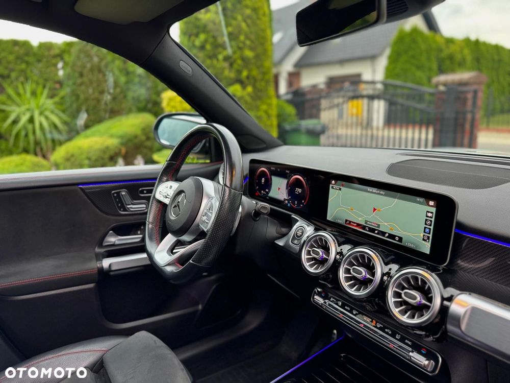 Mercedes-Benz GLB 200 d 4-Matic AMG Line 8G-DCT - 8