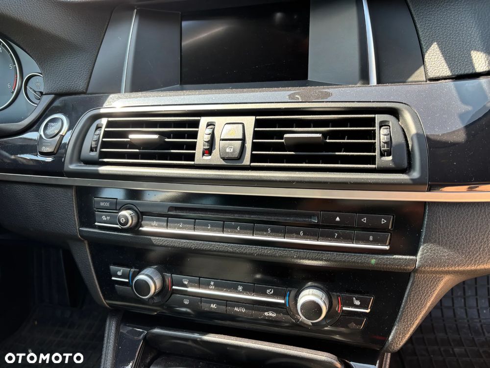 BMW Seria 5 520d xDrive Luxury Line - 4