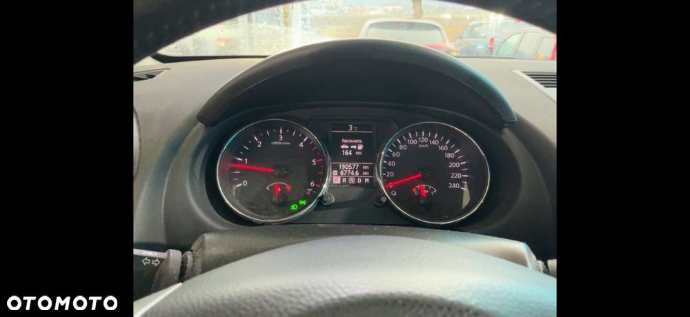 Nissan Qashqai+2 2.0 dCi DPF 4x4 acenta - 11