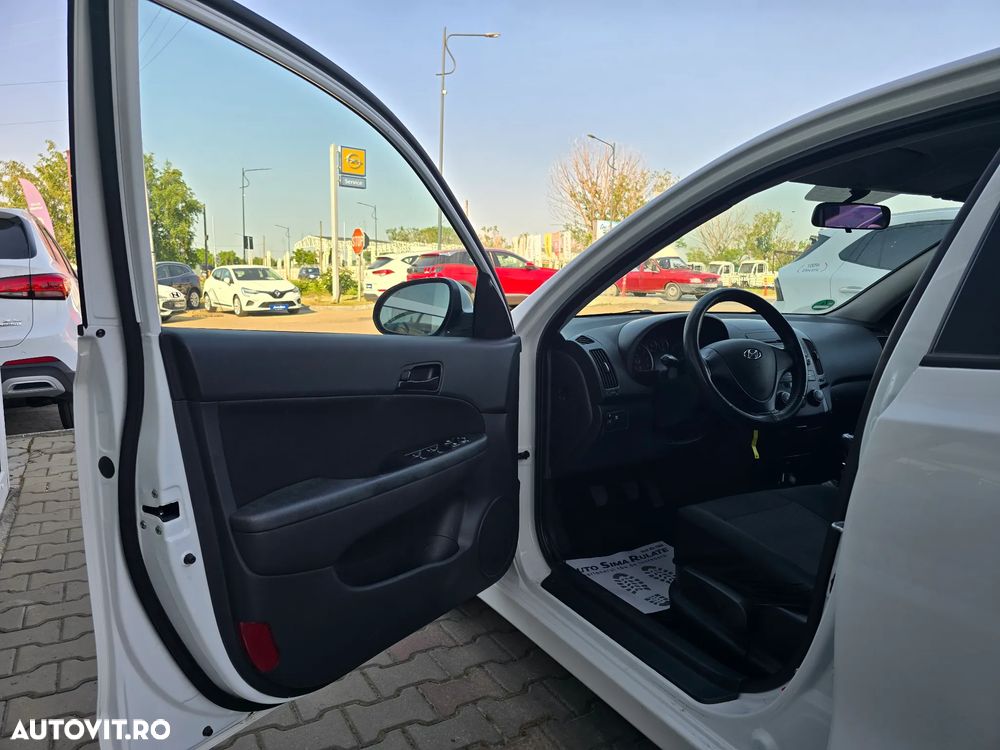 HYUNDAI i30 2011 — imagine 15