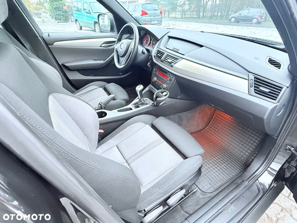 BMW X1 xDrive18d xLine - 10