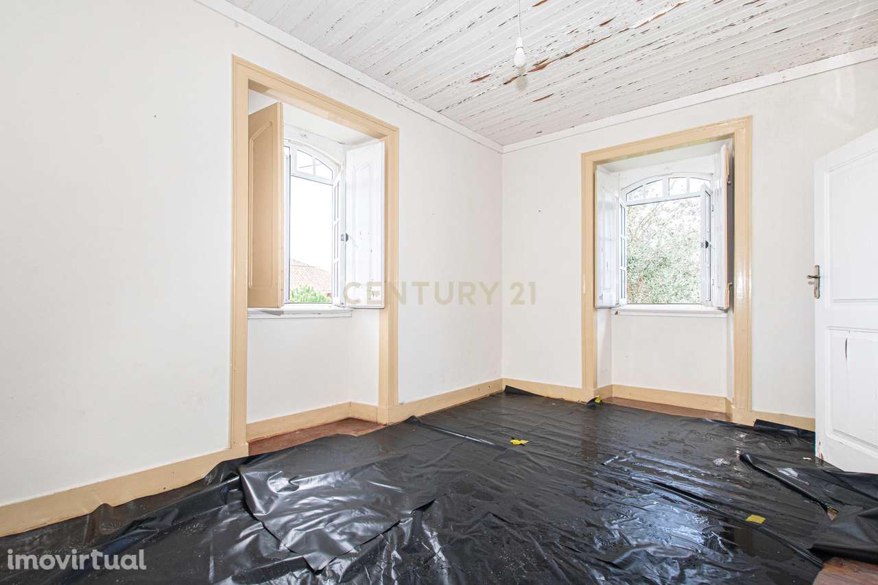 Casa Senhorial T4+2 com Terreno, Garagem para Várias Viaturas e Elevad - Grande imagem: 4/41