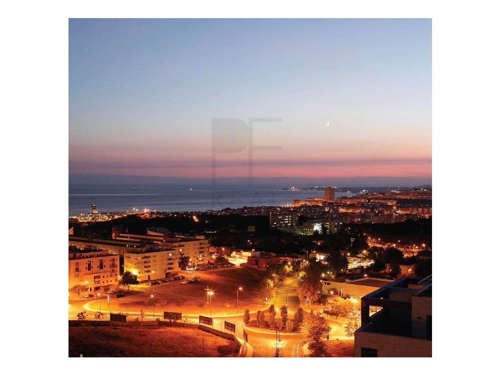 T4 com Vista de Rio - Grande imagem: 3/19