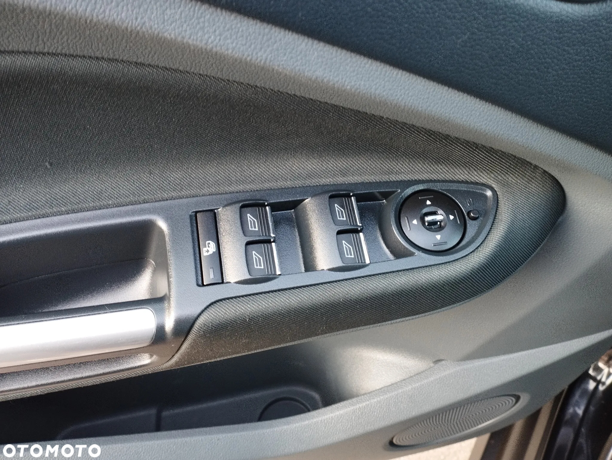 Ford C-MAX 1.6 EcoBoost Start-Stop-System Titanium - 22