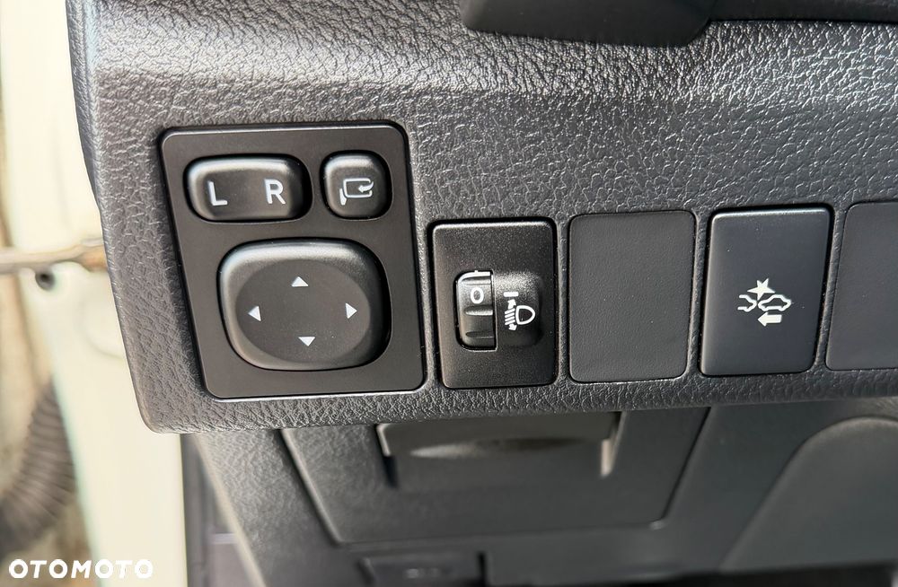 Toyota Auris - 22