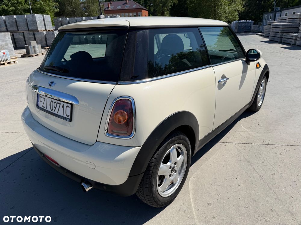 MINI ONE Standard - 5