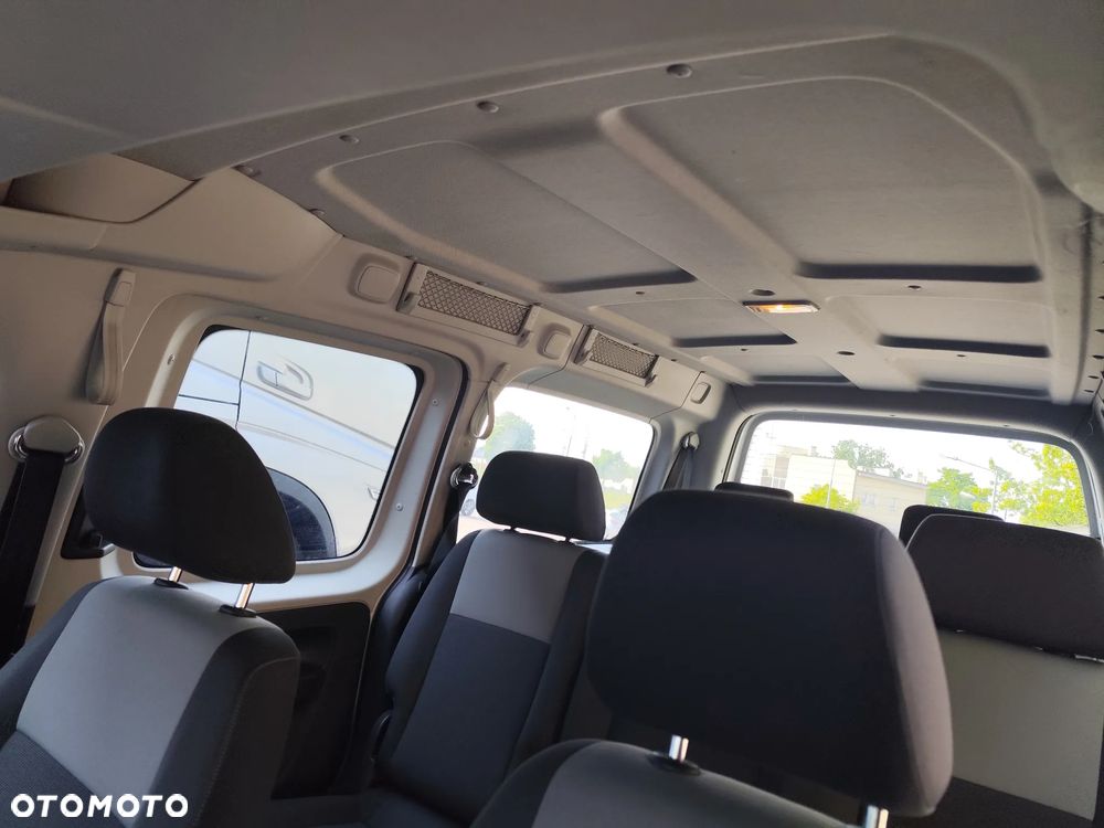 Volkswagen Caddy - 15