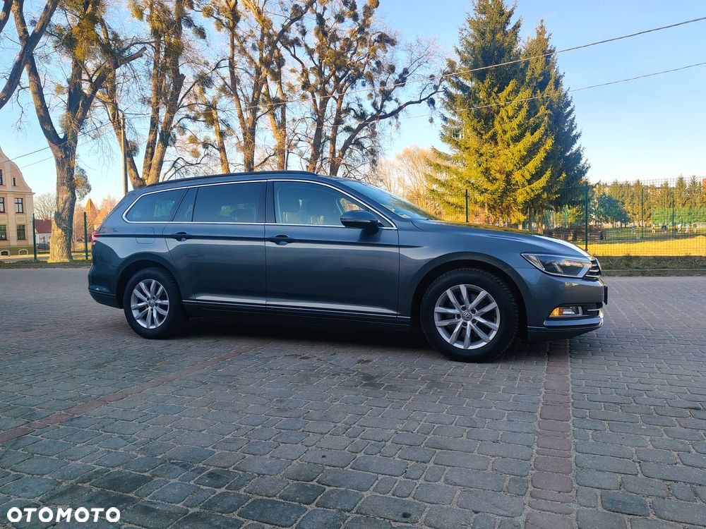 Volkswagen Passat 2.0 TDI (BlueMotion Technology) Comfortline - 24