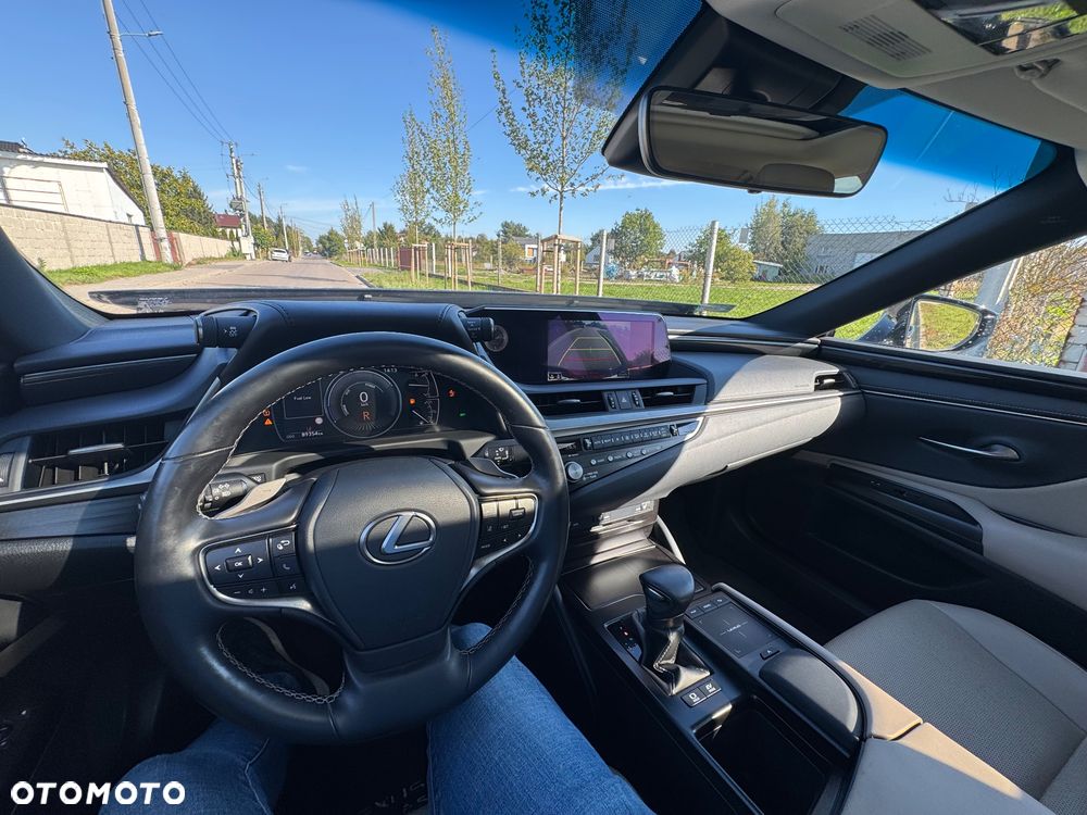 Lexus ES - 11