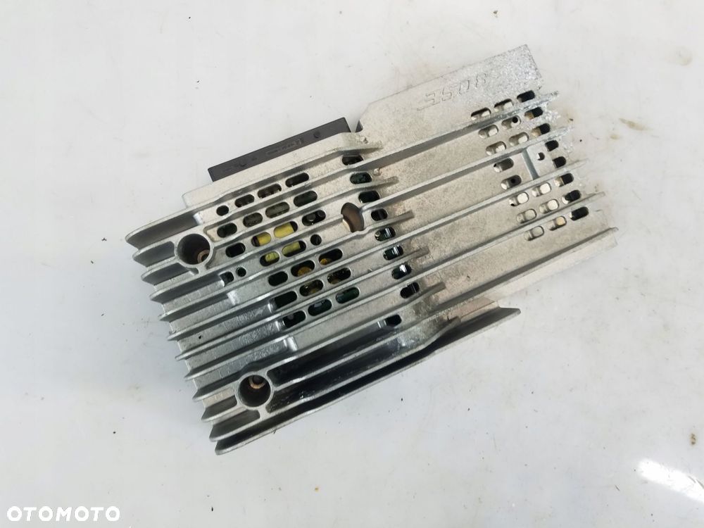 wzmacniacz audi tt 8j 8j0035223d - 2