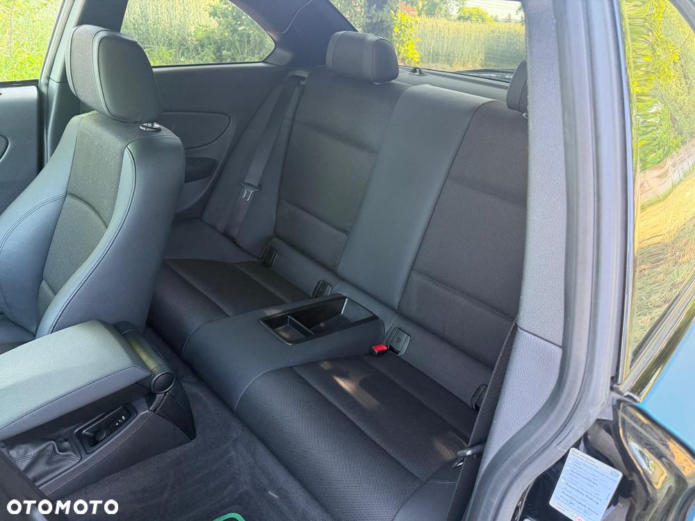 BMW Seria 1 130i - 11