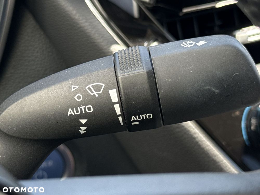 Toyota Corolla 1.8 Hybrid Comfort - 21