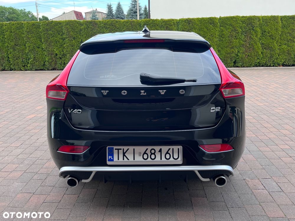 Volvo V40 D2 Drive-E R-Design Momentum - 22