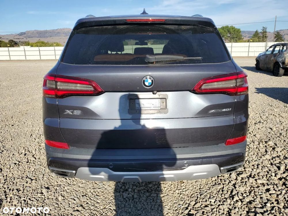 BMW X5 xDrive40i - 6
