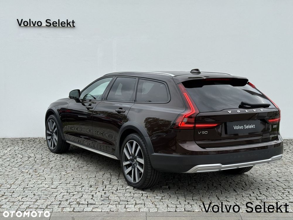 Volvo V90 Cross Country - 6