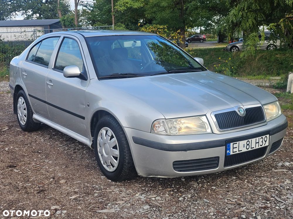 Skoda Octavia 2001 photo 2