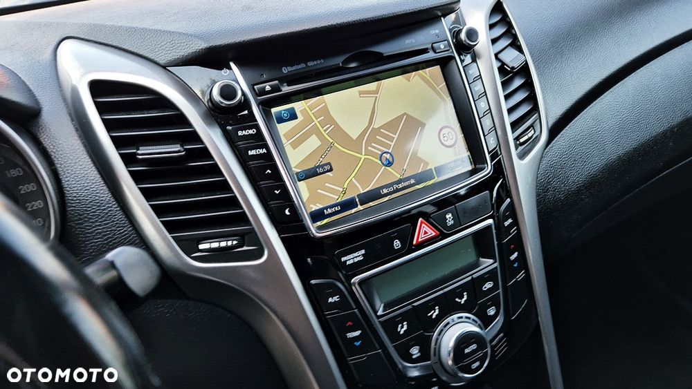 Hyundai i30 1.6 GDI Premium - 29