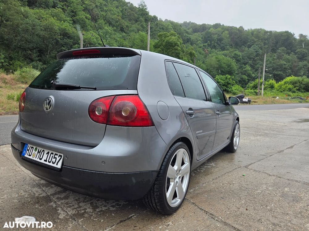 Volkswagen Golf - 5