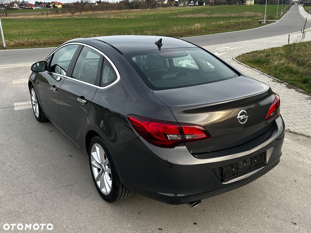 Opel Astra 1.6 Turbo Automatik Cosmo - 7