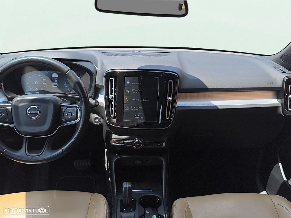 Volvo XC 40 2.0 D3 Momentum Geartronic - 11