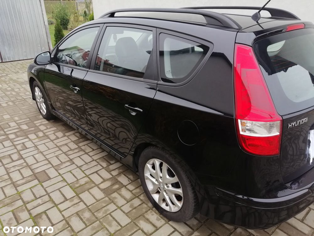 Hyundai i30 1.6 CRDi Comfort - 4