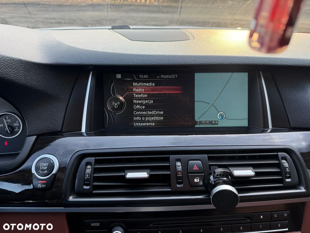 BMW Seria 5 528i xDrive - 17