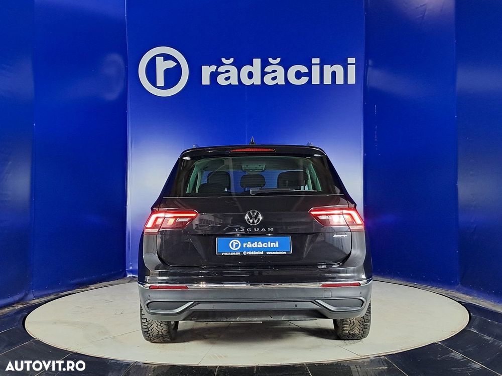 Volkswagen Tiguan - 8