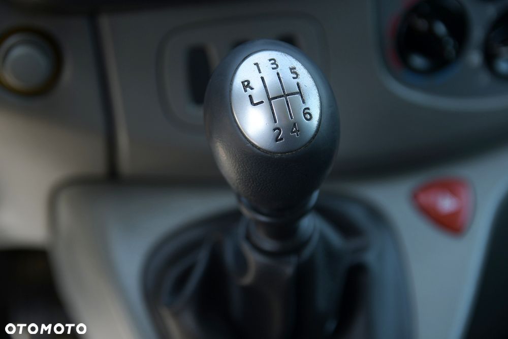 Opel Vivaro - 19