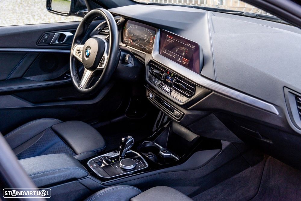 BMW 116 d Pack Desportivo M Auto - 24