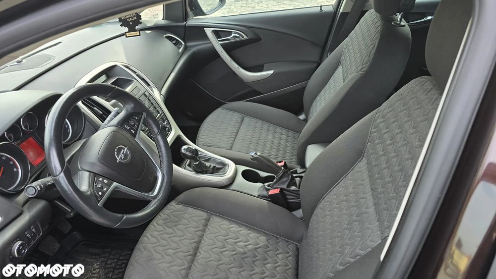 Opel Astra 1.4 Turbo - 10