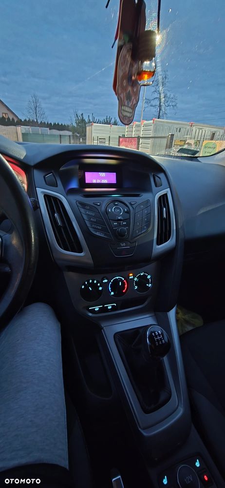 Ford Focus 1.6 Ambiente - 22