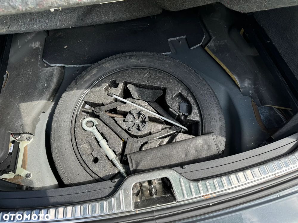 Volvo XC 60 2.0T Powershift Momentum - 17