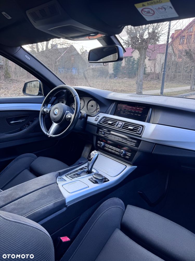 BMW Seria 5 518d M Sport - 25