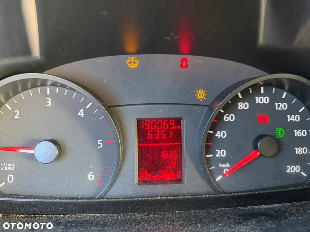 Volkswagen Crafter - 12