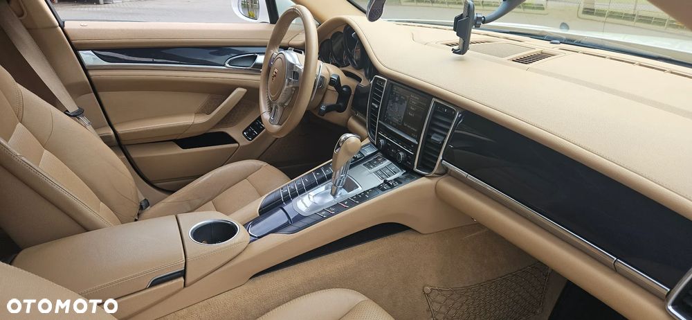 Porsche Panamera Diesel Platinum Edition - 24
