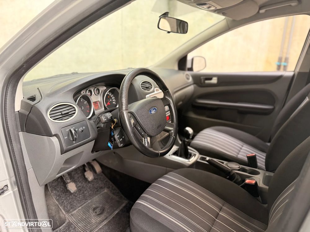 Ford Focus 1.6 Trend - 15