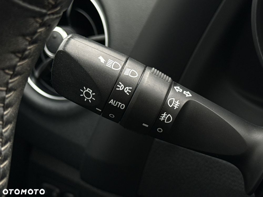 Toyota Auris Hybrid 135 Premium - 21