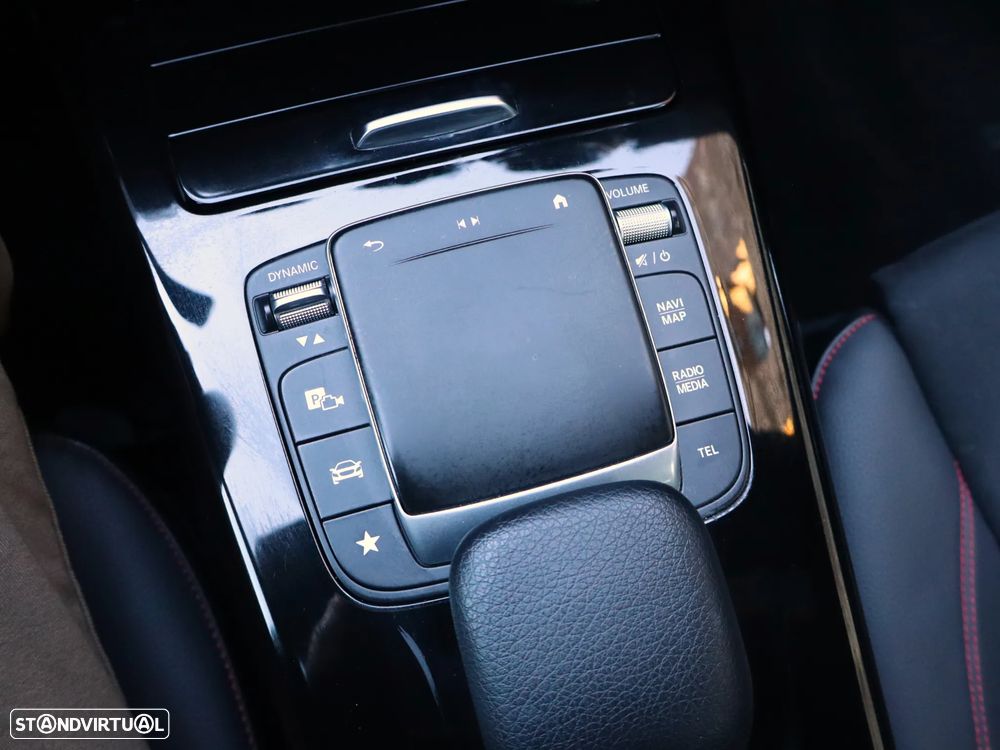 Mercedes-Benz A 250 e AMG Line - 37