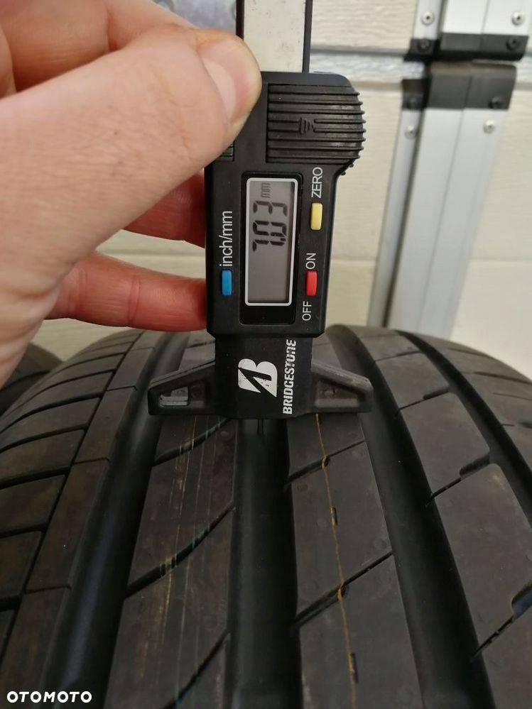 Opony letnie 205/50 R 17 Nexen NFera SU1 - 5